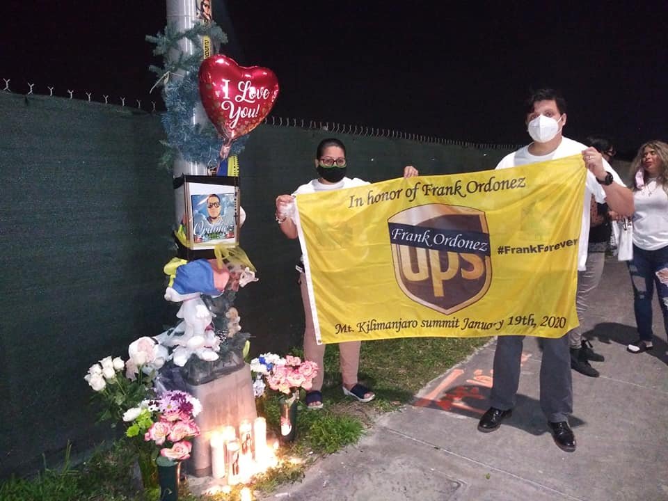 Realizan vigilia en memoria del conductor de UPS abatido hace un año 7