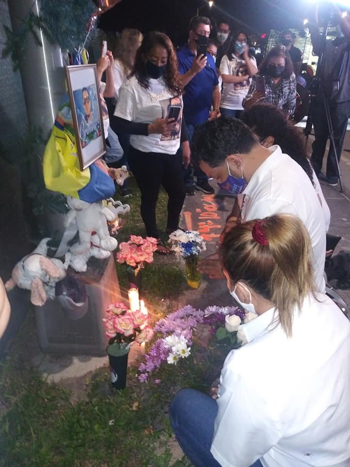 Realizan vigilia en memoria del conductor de UPS abatido hace un año 8