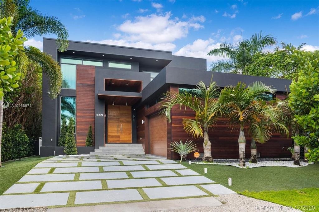 Nicky Jam pone a la venta su lujosa mansión en Miami Beach 1