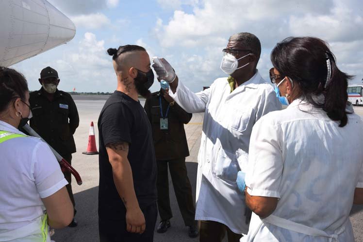 Bahamas repatria a 45 balseros cubanos 7