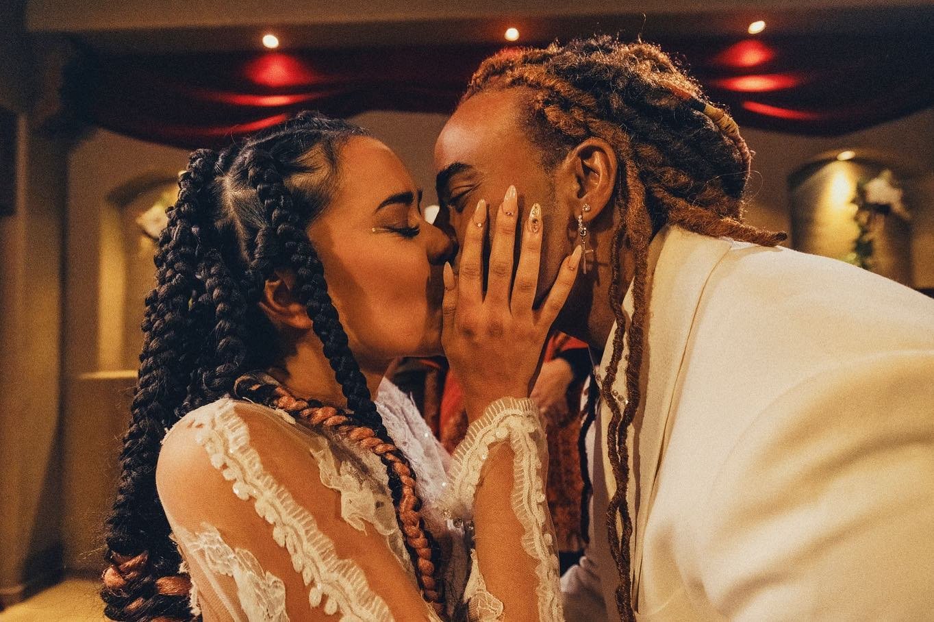 Beatriz Luengo y Yotuel Romero se casan por segunda vez en Las Vegas 2