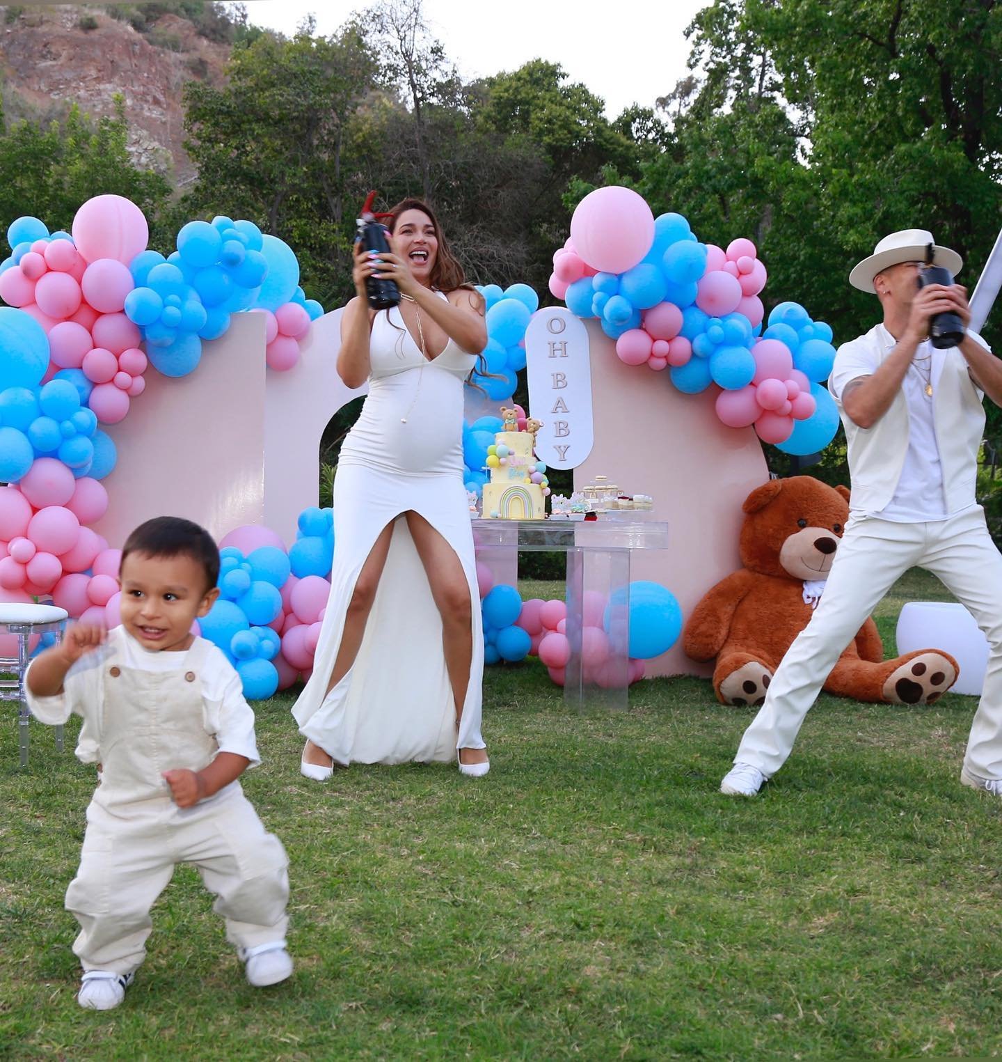 Modelo cubana Lisandra Silva y su pareja revelan el sexo de su bebé 2