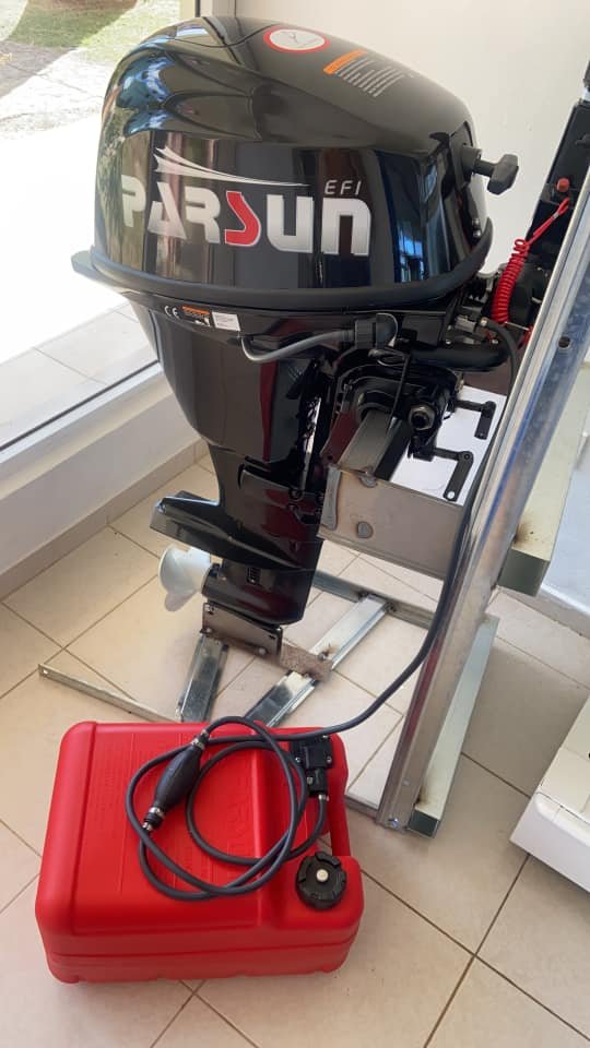 Cubanos reaccionan a venta de balsa en ferretería de La Habana 4