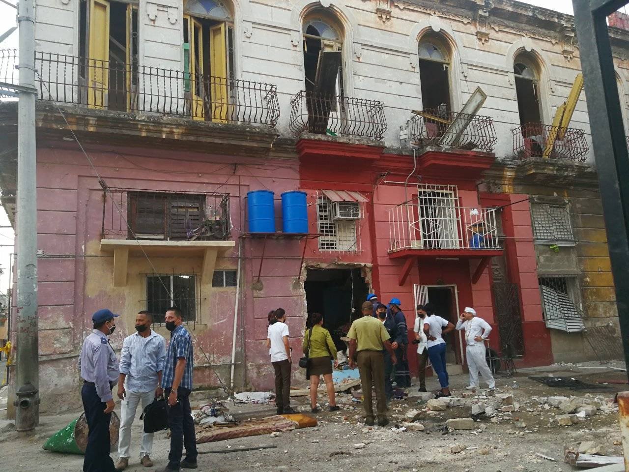 Tres lesionados tras explosión en vivienda en La Habana 9