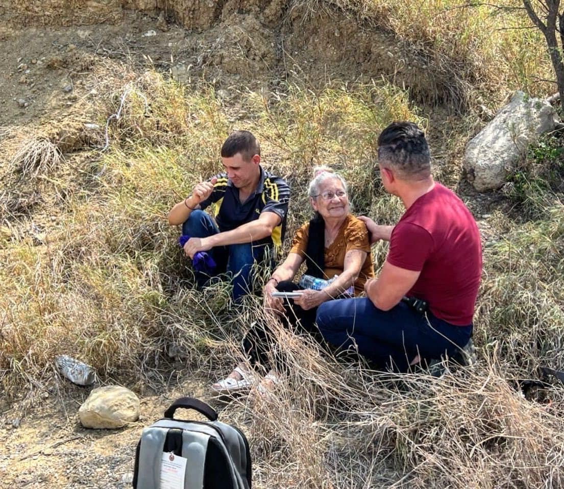 Abuela cubana de 82 años cruza el Río Bravo junto a su nieto 5