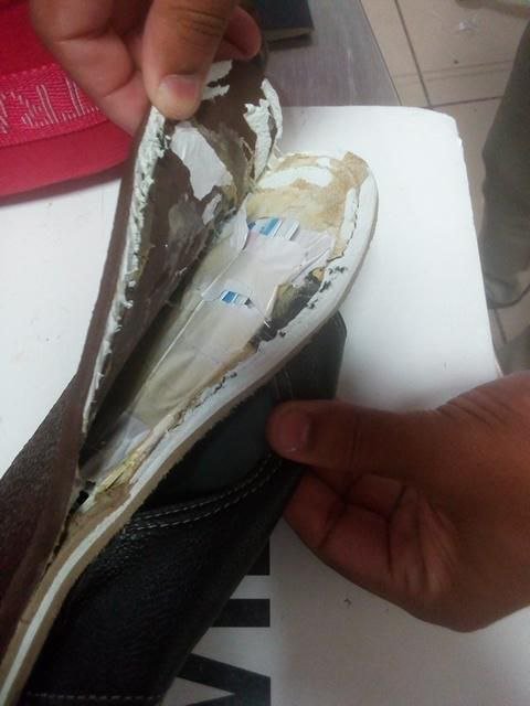 Detienen en La Habana a pasajera con documentos de identidad escondidos en suelas de zapatos 5