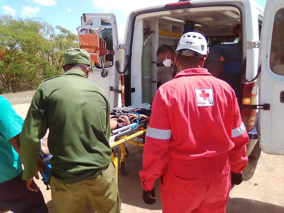 Rescatan a cubano tras intento de suicidio en Santiago de Cuba 10