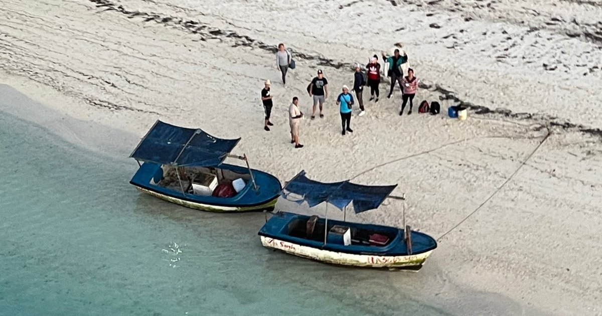 Detienen A Balseros Cubanos Tras Tocar Tierra En Los Cayos De