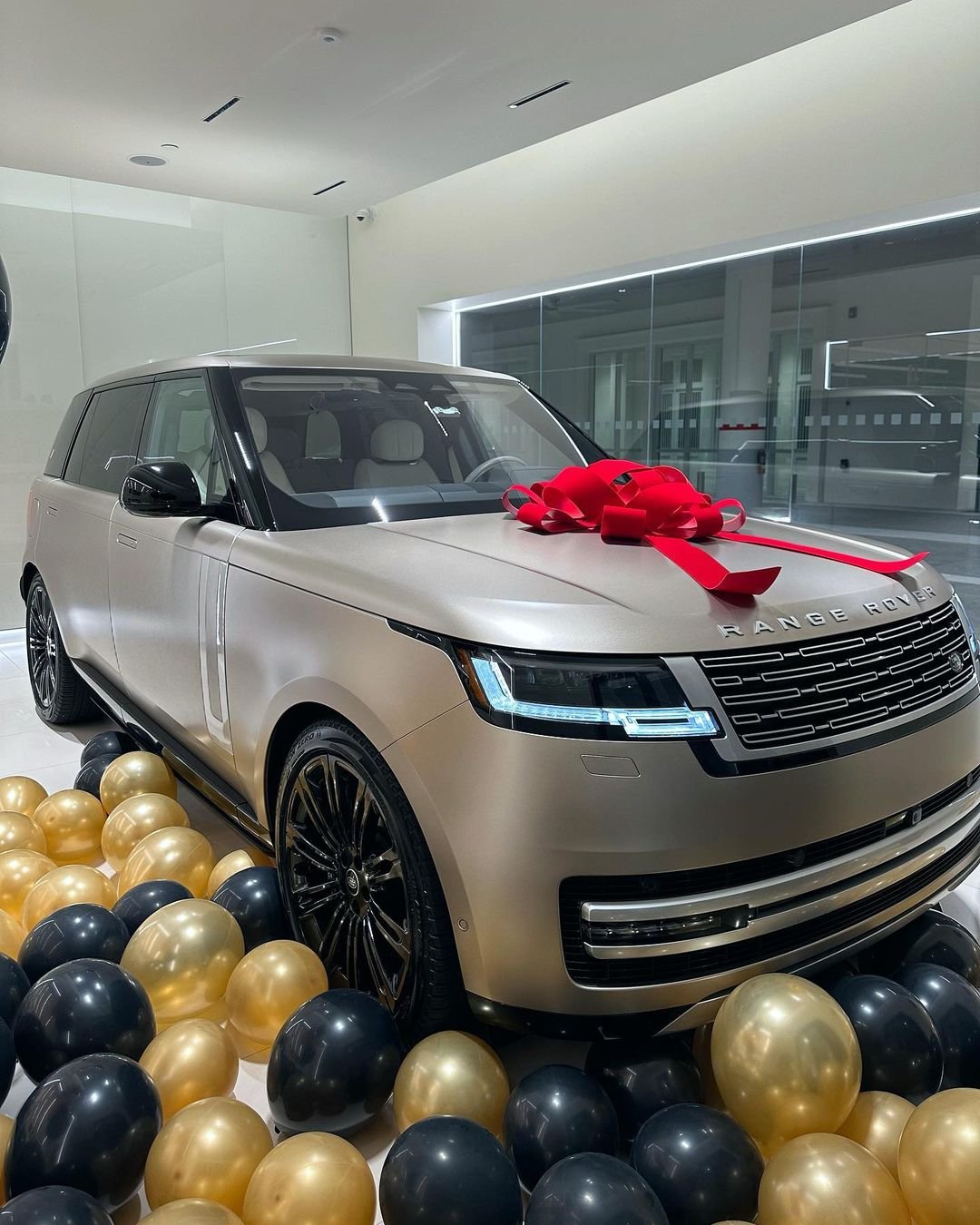 La Dura muestra su nuevo auto Range Rover: "No hay sueños que no se puedan alcanzar" 2