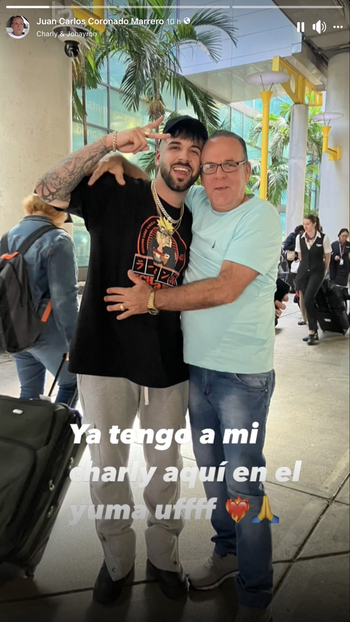 Cantante cubano El Charly llega a Estados Unidos y se reencuentra con sus padres 3