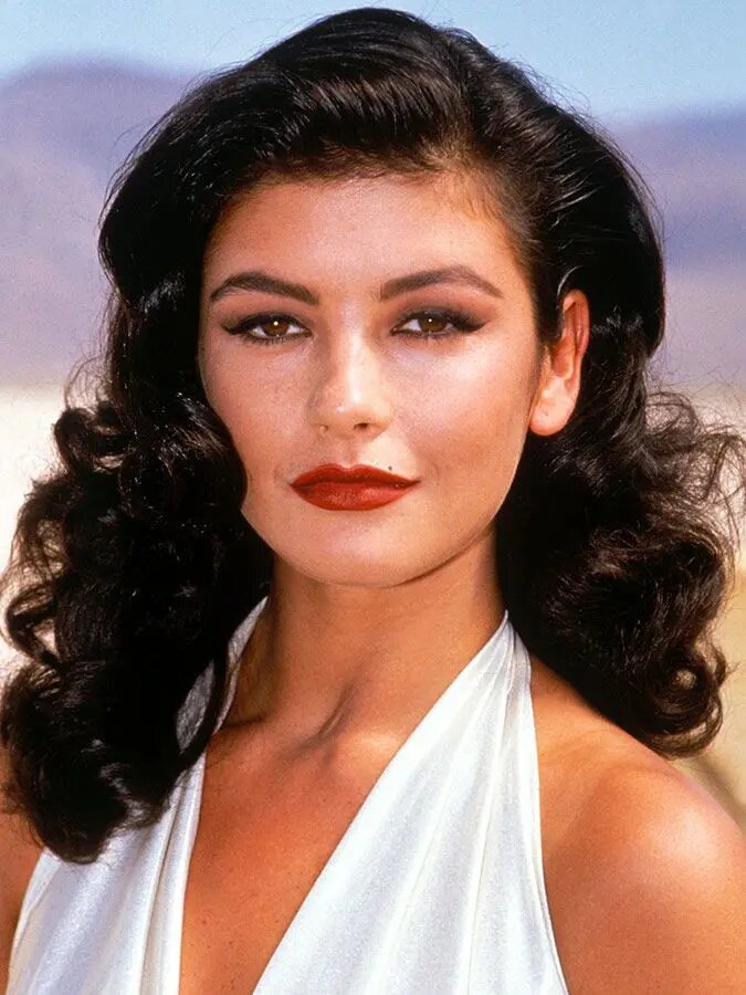 Catherine Zeta Jones joven - TopHoy