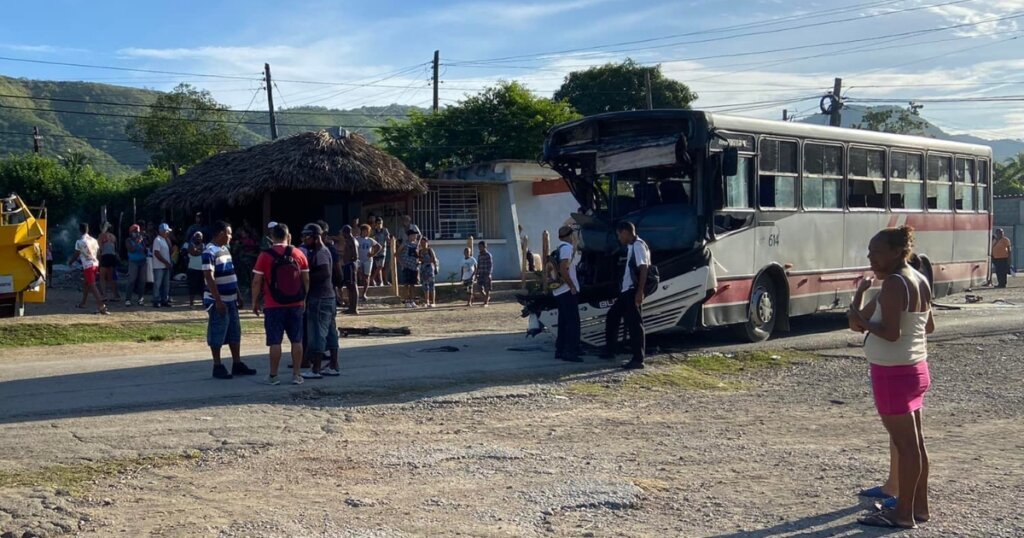 Varios Lesionados En Accidente De Tránsito Masivo En Santiago De Cuba